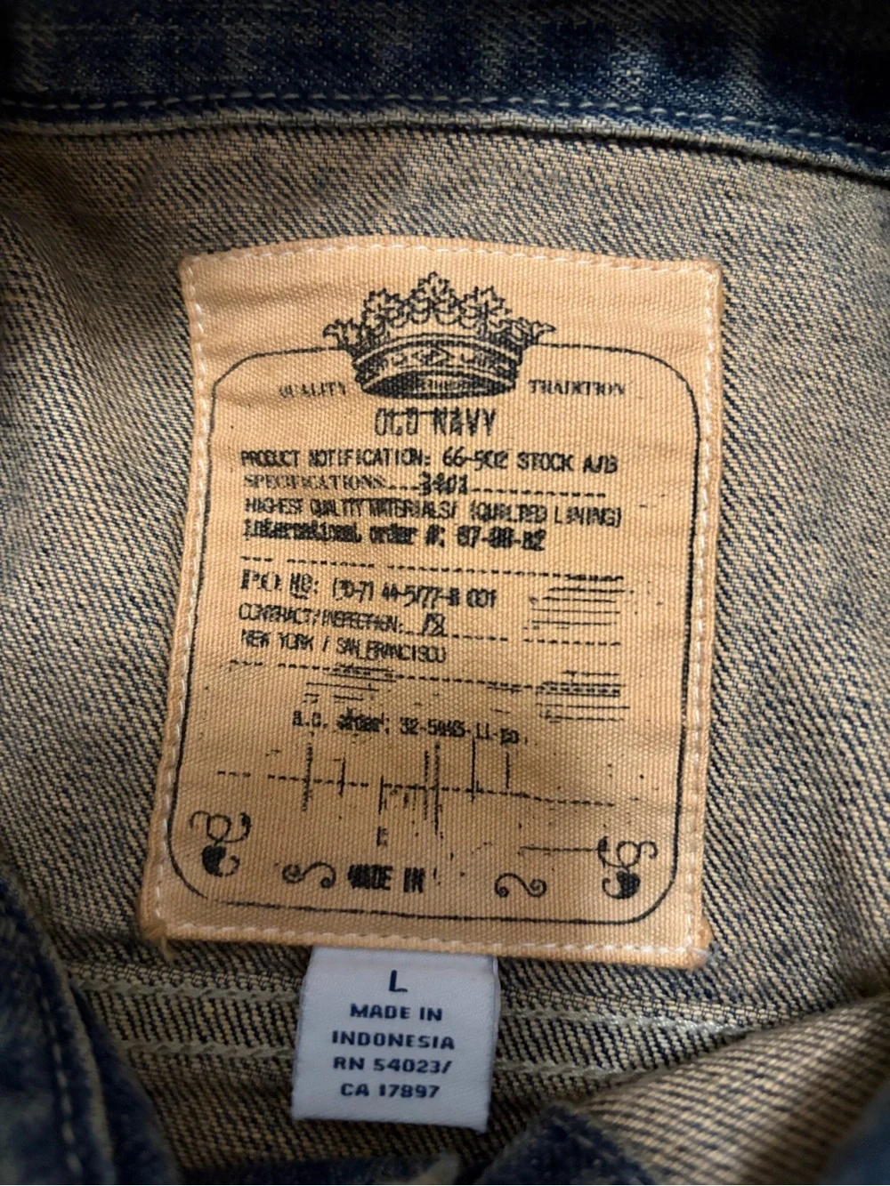 Old Navy 2006 Distressed Denim Trucker Jacket Y2K Size L.